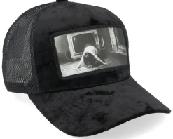 Tv Broken Velvet Black/Black A-frame Trucker - Scenes