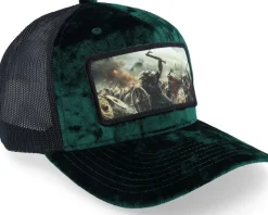 Vikings Fighting Battlefield Velvet Green/Black A-Frame Trucker - Calza Pennello