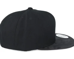 Visor Black Camo Snapback - Yupoong