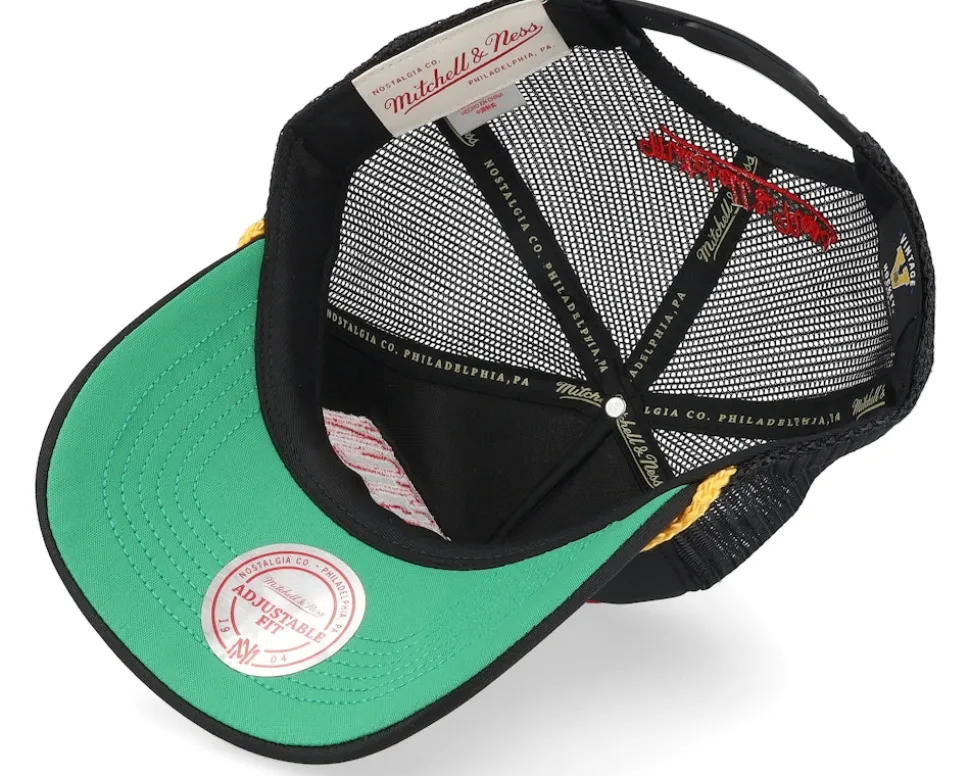Washington Capitals Gold Leaf Vintage Trucker - Mitchell & Ness