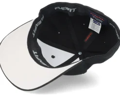 Wolf Badge Black Flexfit - Wild Spirit